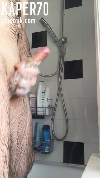 EA6E95B7-01AC-4AD1-8DF8-7A6F8B4077DC.MOV