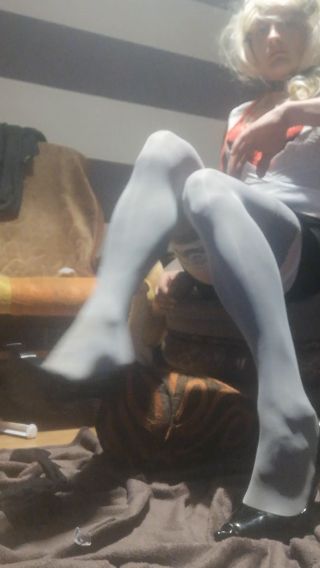 Ostra suczka ujezdzam dildo ostro