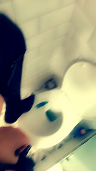 Snapchat-210316223.mp4