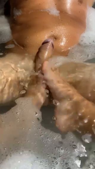 f681aee7-78a1-41b9-bb0f-a40a7c48754c.mov