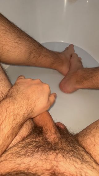 B91EDAF9-95A5-4CB4-82DF-7D3860B3BE7F.mp4