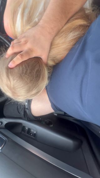 Lodzik w aucie, tęsknimy za latem.