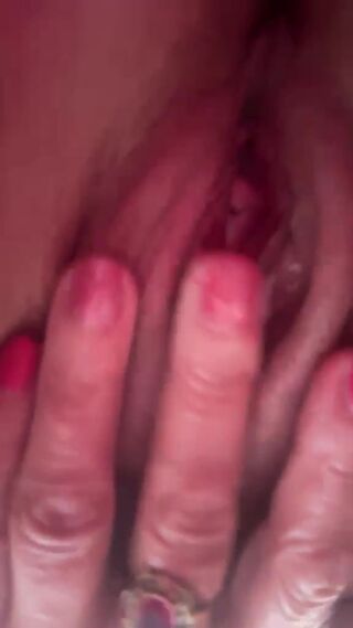 a6a6c60d-422a-42d7-b778-99a224193e19.mov